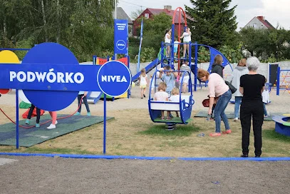 Skwer z placem zabaw w Bonisławiu